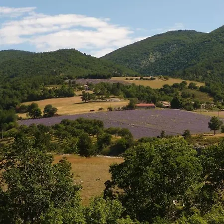 Tatil Evi Les Granges Dans Ferme Provencale. 14 Pers *