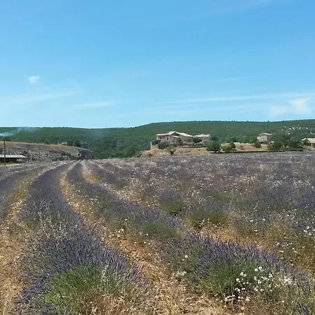 Les Granges Dans Ferme Provencale. 14 Pers