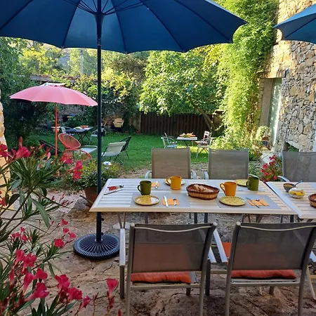 Les Granges Dans Ferme Provencale. 14 Pers Semesterbostad *