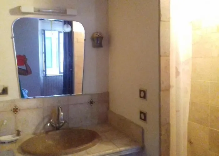 Semesterbostad Les Granges Dans Ferme Provencale. 14 Pers Ongles