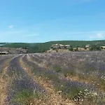 Les Granges Dans Ferme Provencale. 14 Pers