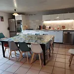 Les Granges Dans Ferme Provencale. 14 Pers