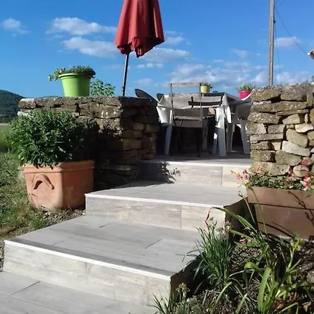 Les Granges Dans Ferme Provencale. 14 Pers * Ongles