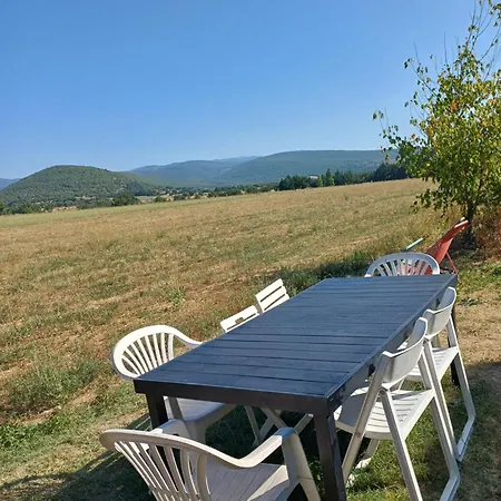 Les Granges Dans Ferme Provencale. 14 Pers *