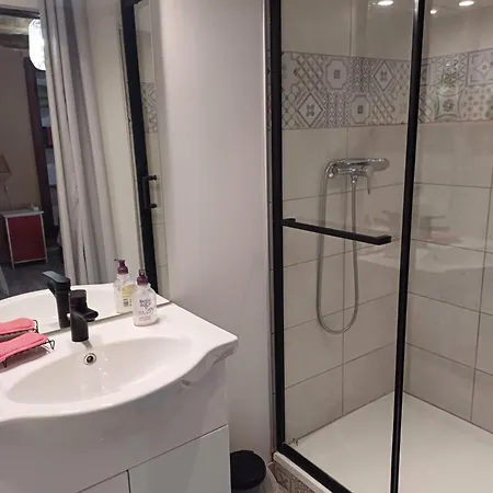 Дом отдыха Les Granges Dans Ferme Provencale. 14 Pers Ongles