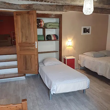 Holiday home Les Granges Dans Ferme Provencale. 14 Pers Ongles