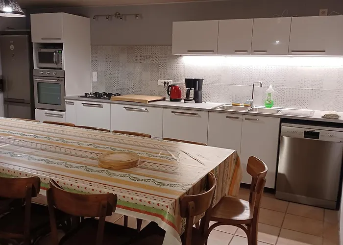 Nyaraló Les Granges Dans Ferme Provencale. 14 Pers